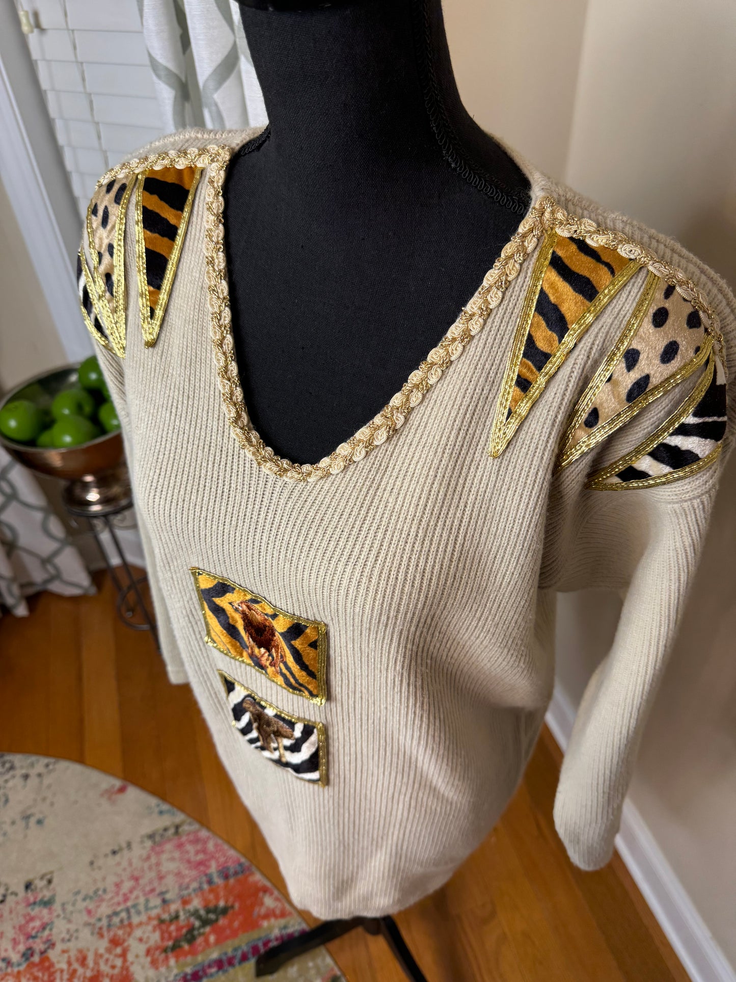 Vintage FOCUS Animal Embroidered Sweater