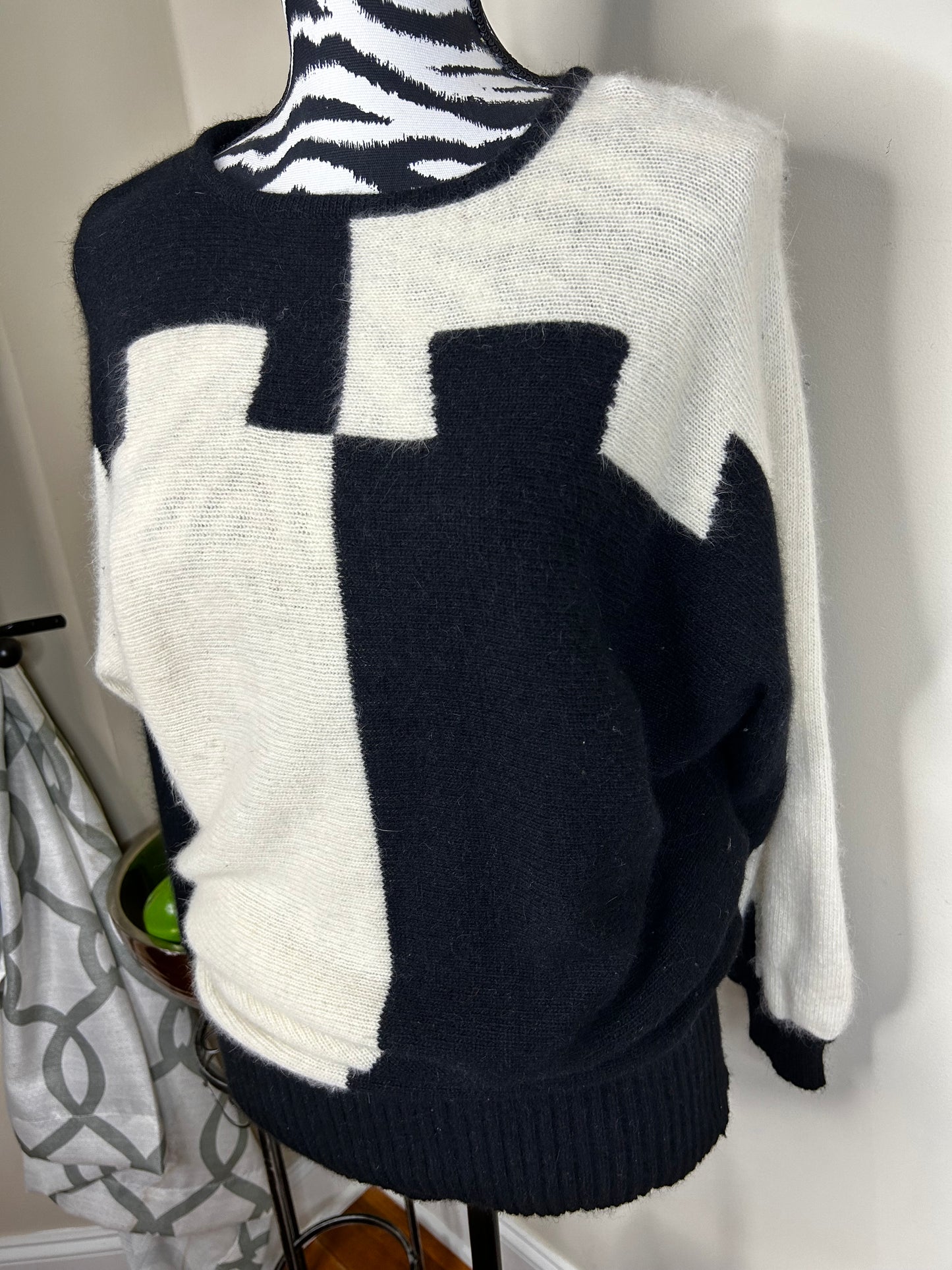 I.B. Diffusion Black and White Sweater