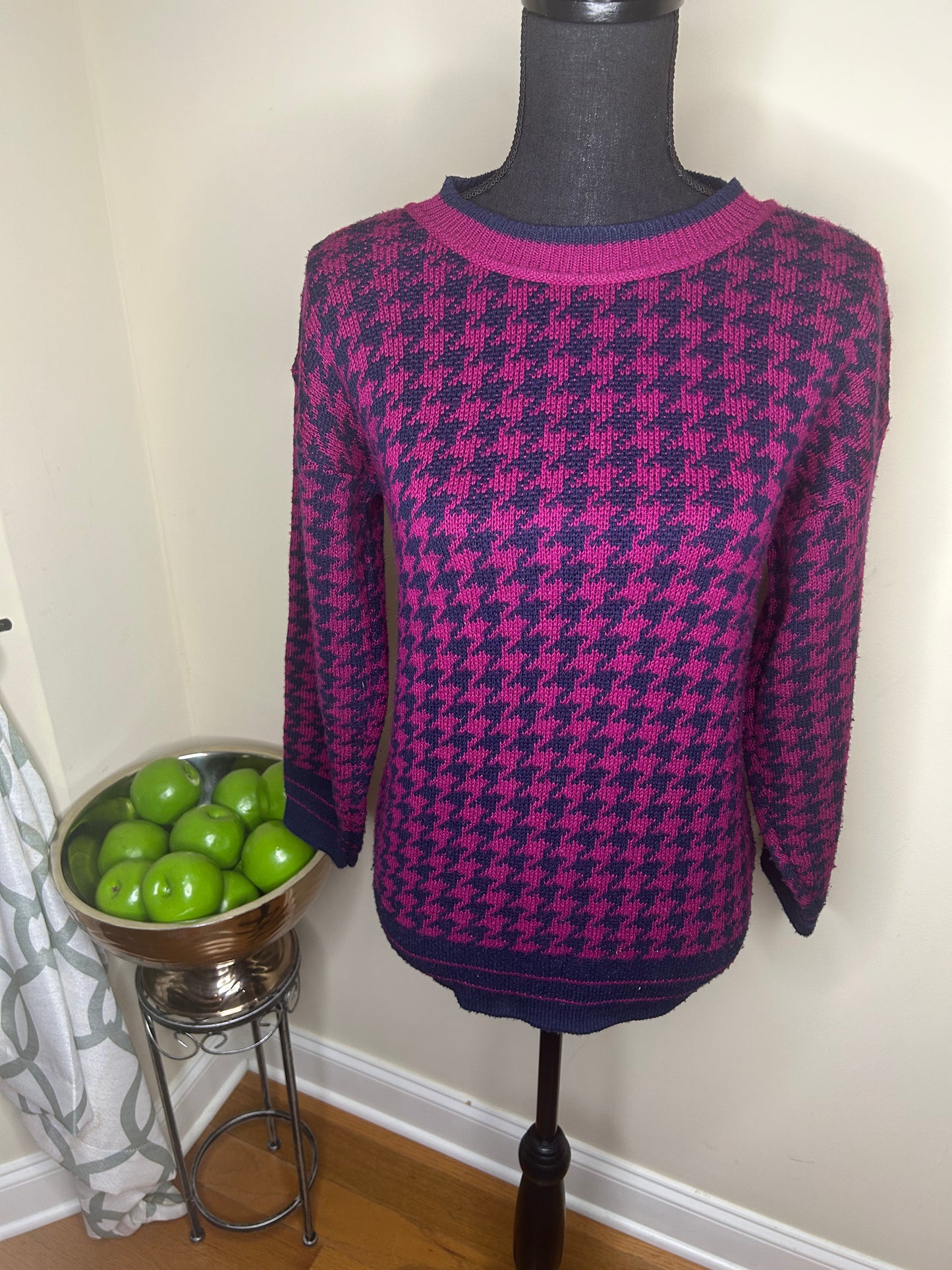 Sweaters USA Maroon and Navy Houndstooth Sweater